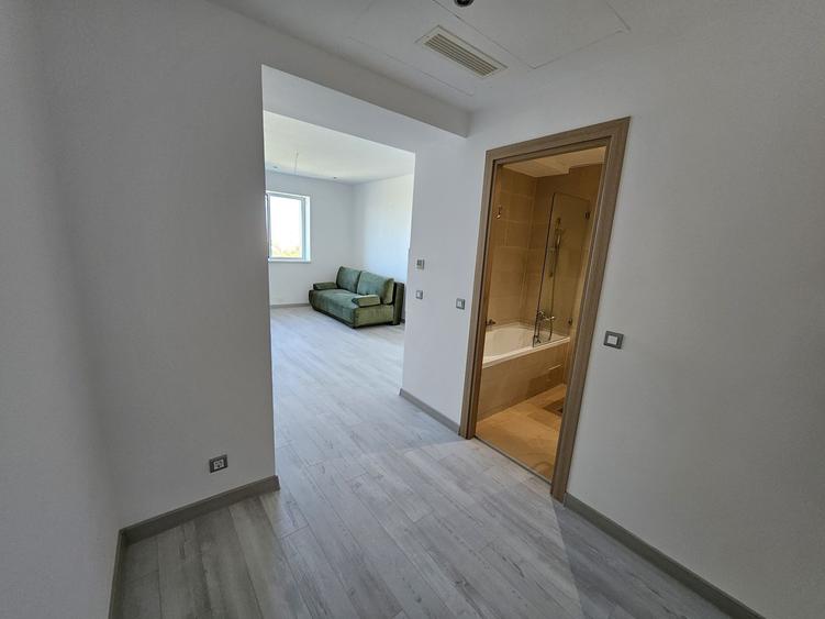 Garsonieră decomandată în Runcu