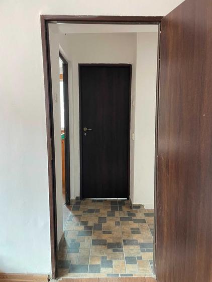 Apartament cu 3 camere semidecomandat în Ultracentral