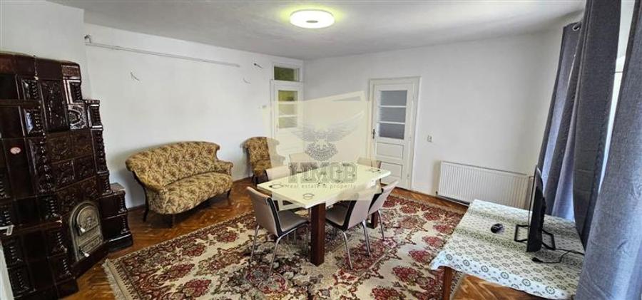 Apartament cu 4 camere semidecomandat în Aeroport