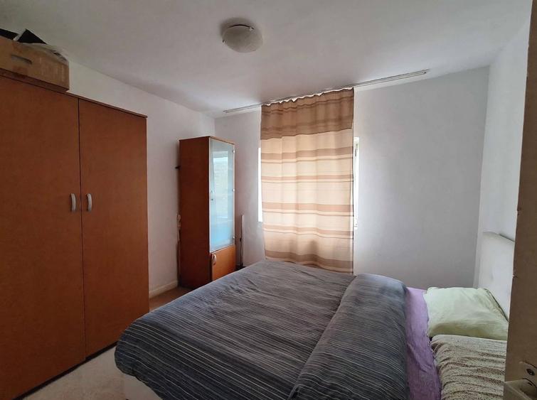 Apartament cu 2 camere semidecomandat, mobilat în Soarelui