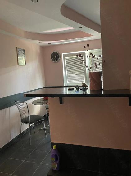 Apartament cu 3 camere decomandat în Torontalului