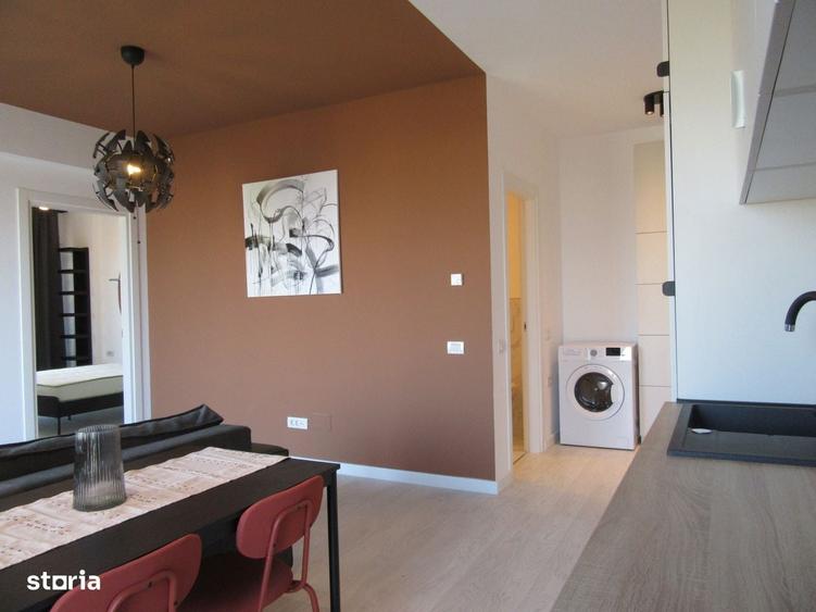 Apartament cu 3 camere semidecomandat în Fundeni