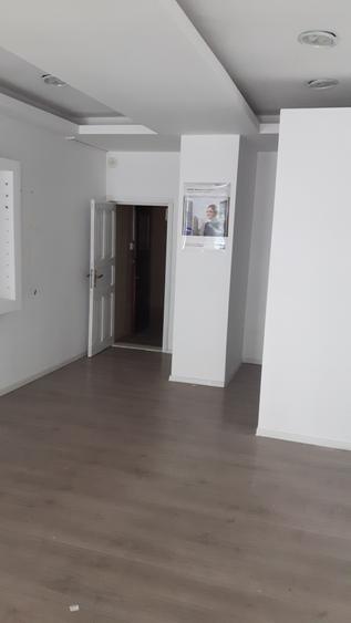 Spațiu comercial, de 52 mp, în Central