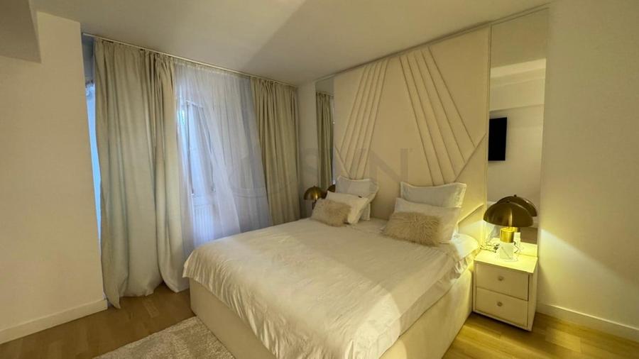 Apartament cu 4 camere semidecomandat, mobilat în Barbu Văcărescu