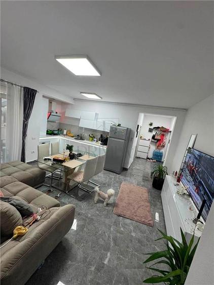 Apartament cu 3 camere decomandat în Dumbrăvița