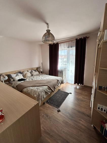 Apartament cu 2 camere decomandat, mobilat în Central