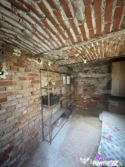 Casă cu 3 camere cu Teren 130 Mp în Central