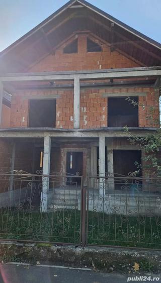 Casă cu 6 camere în Central