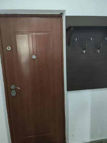 Garsonieră semidecomandată în Titan
