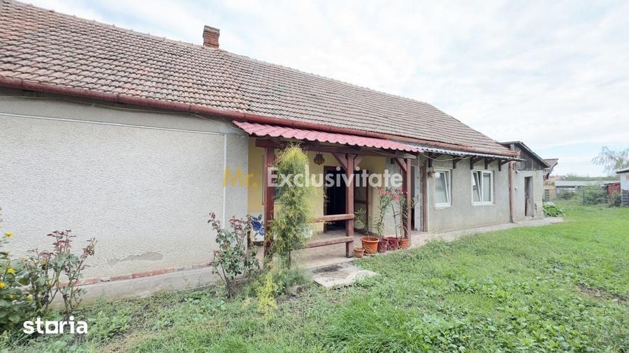 Casă cu 3 camere cu Teren 3263 Mp în Central