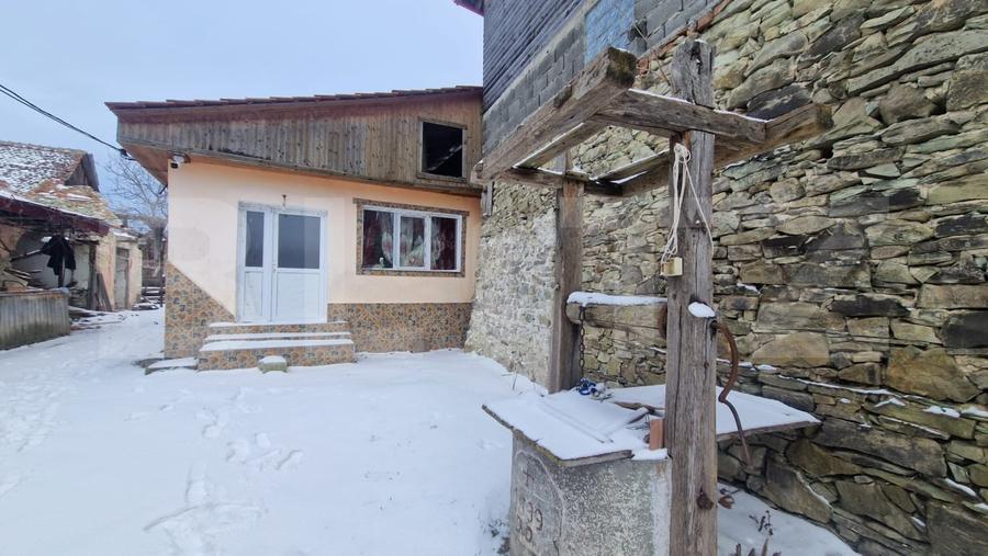 Casă individuală cu 5 camere cu Canalizare în Făgăraș