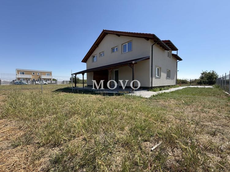 Duplex cu 4 camere cu Canalizare în Moșnița Nouă