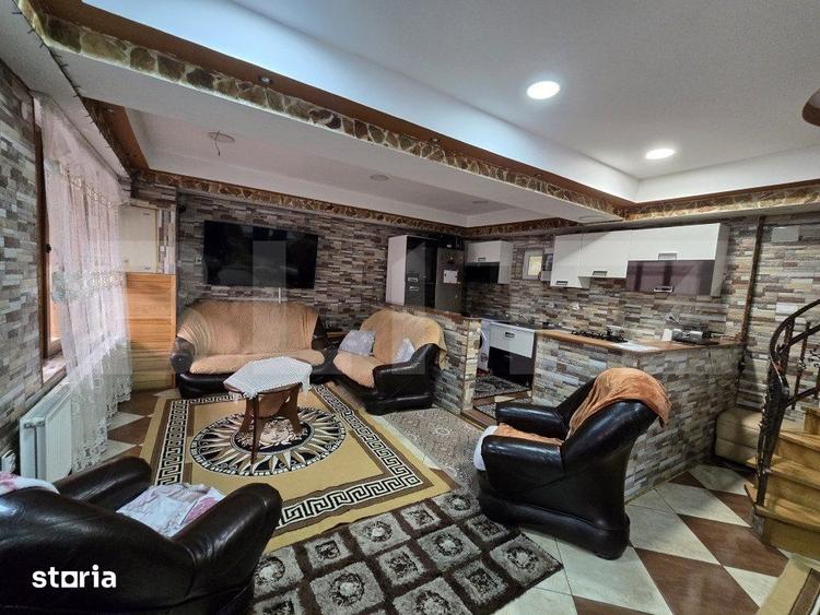 Casă cu 9 camere cu Teren 392 Mp în Turda
