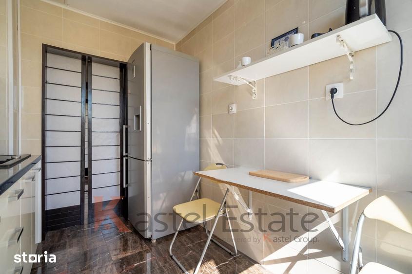 Apartament cu 3 camere în Tei