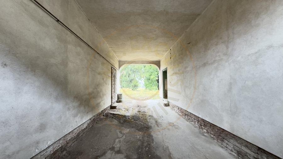 Cladire 12 incaperi, Teren 3.457 mp Str.Iuliu Maniu Nr.13 -Carei- Jud. Satu Mare - 10