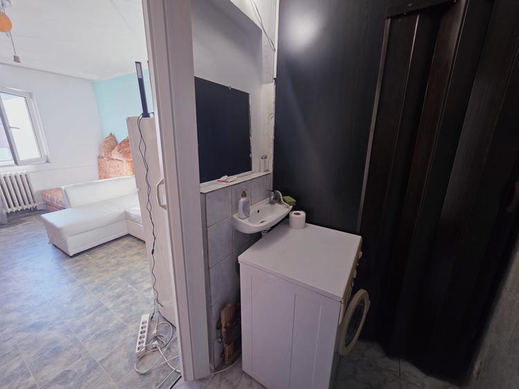 Vand camera de camin Uzina 2 cu baie proprie - 6