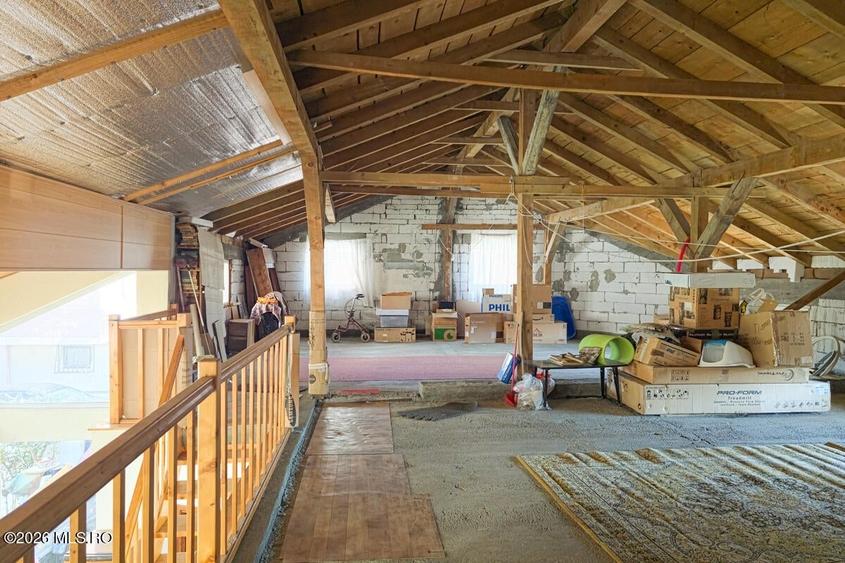 Lunei - Ion Neculce, 2 Apartamente. Mansarda 157 mp. Anexe, Lot 475 mp - 34