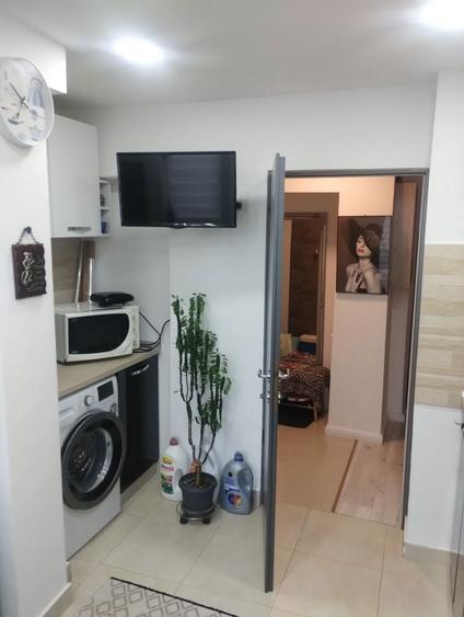 Apartament decomandat de patru camere ,etajul trei - 6