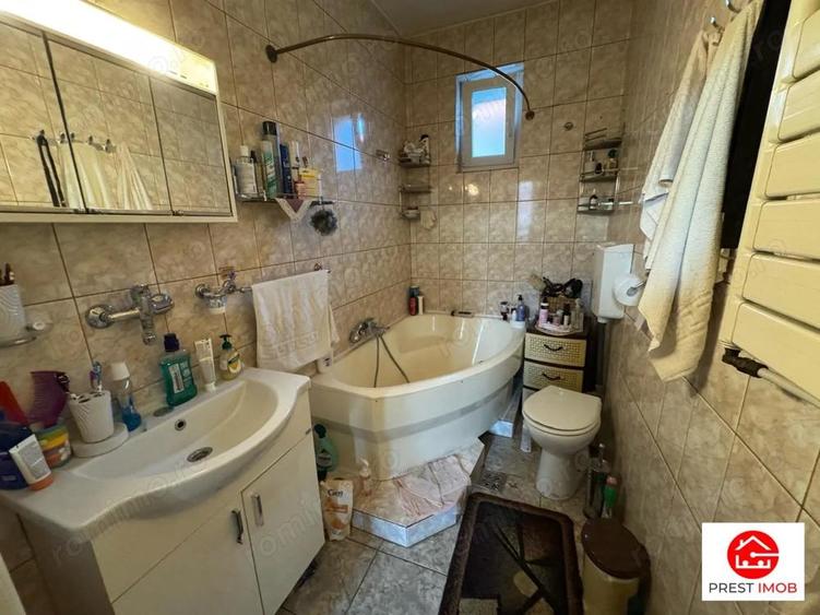 Casa independenta , vintage de vanzare , 300 mp cu teren de 1493 mp Sancrariul de Mures - 3