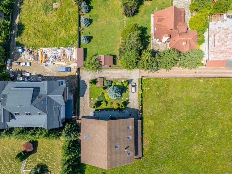 Duplex P+2E cu 7 camere de vânzare in Bușteni , 502 mp teren - 32