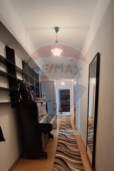 Inchiriere apartament 4 Camere decomandat - Metrou Piata Victoriei - 17