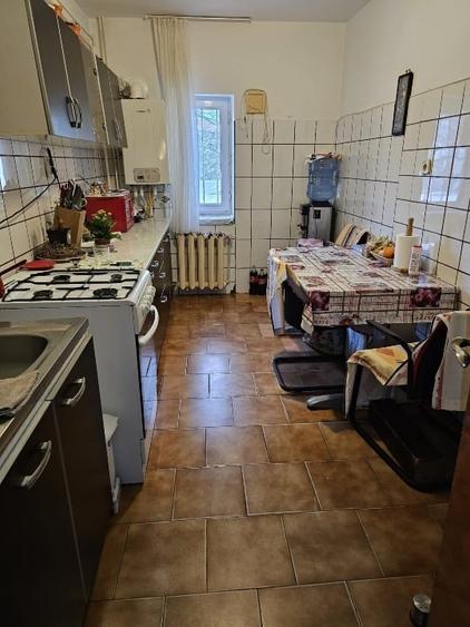 Apartament de vânzare 4 camere - 5