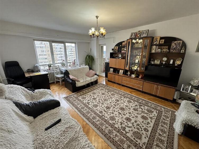 SIMION BARNUTIU | 3 CAM | DECOMANDAT | 2 BAI | SPATIOS - 10