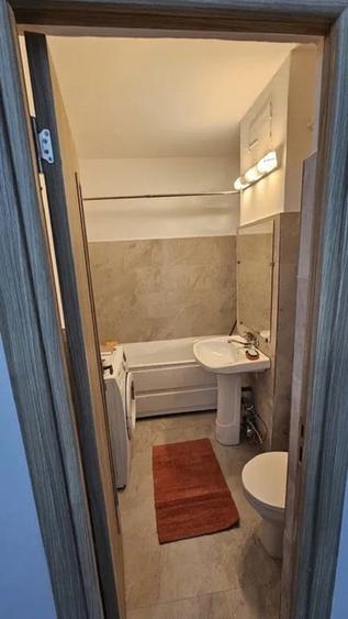 Garsonieră decomandată în Podu Roș