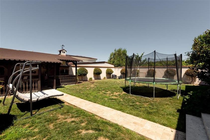 RECO Vila cu 5 camere str. Apateului- zona Nufarul - 33