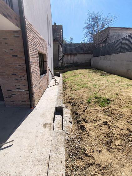 Casa individuala, semifinsata, zona Tautiului - 5