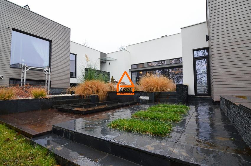 Casa / Vila de lux - 400 mp , 2800 mp teren –  Bucium - 1