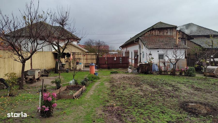 Casa cu 2 corpuri si teren de 1500 mp in sat Basarabi, Dolj - 2