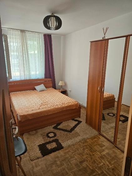 Inchiriez apartament 2 camere, decomandat, mobilat, balcon inchis cu tamplarie P - 4