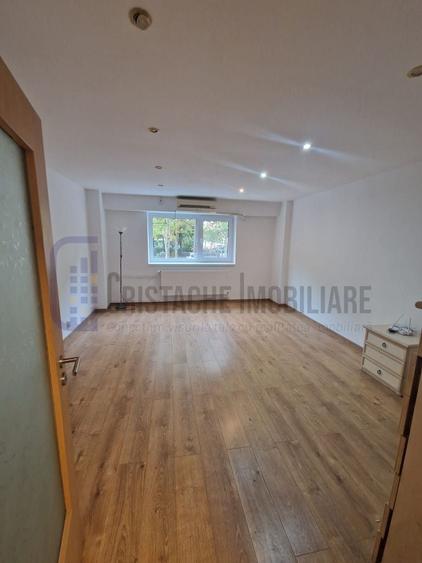 Apartament renovat, bucatarie mobilata, CENTRALA PROPRIE, metrou Piata Muncii - 1