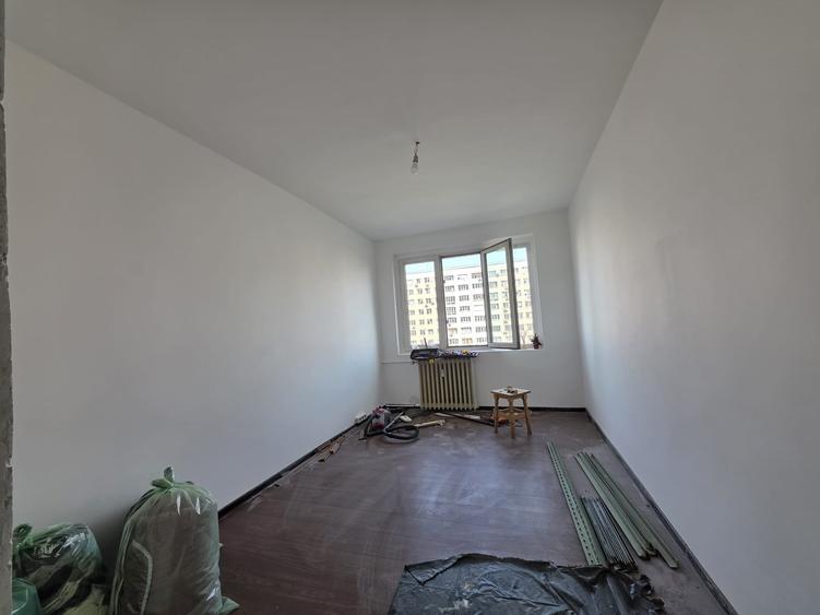 Titan Grigorescu la 3 minute de metrou et 6/10 dec 53mp intrare stradala - 1