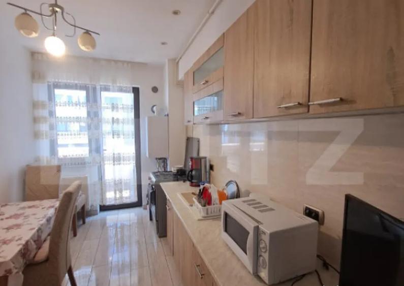 Apartament cu 2 camere, 80 mp, decomandat, zona Coresi - 10