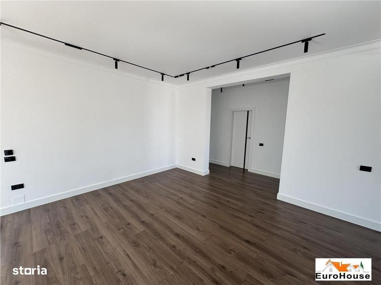 Casă cu 4 camere cu Teren 500 Mp în Central
