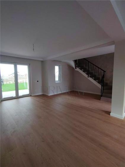 Duplex superb - Zona M CITY - despartit prin camera tehnica - asfalt - toate uti - 5