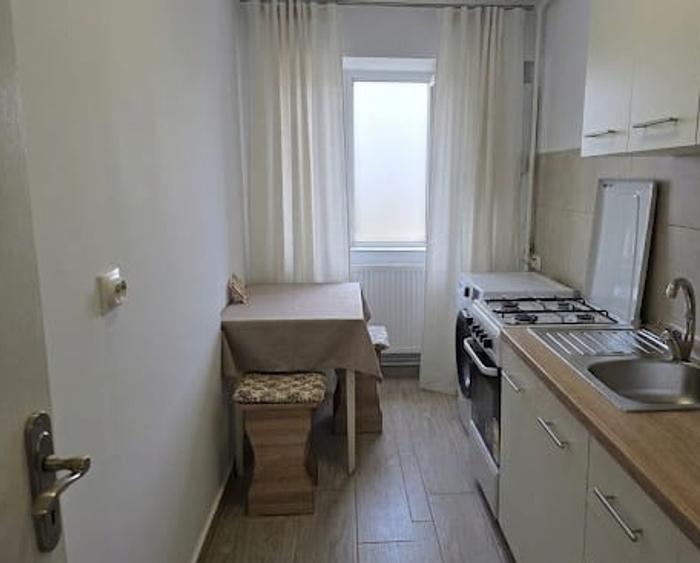 Garsoniera Mioveni, etaj 2, renovata integral - 2