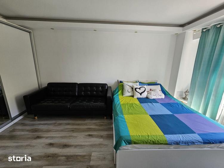 Garsoniera spa?ioasa cu balcon ?i mobilier complet - 4