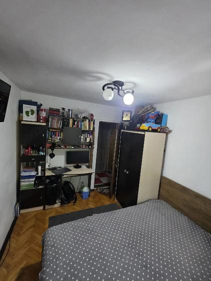 vand apartament 2 camere semidecomandat - 3
