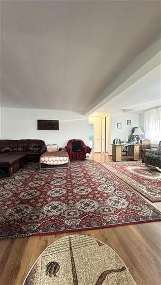 Casa de vanzare in Poiana cu Teren de 350 mp - 12