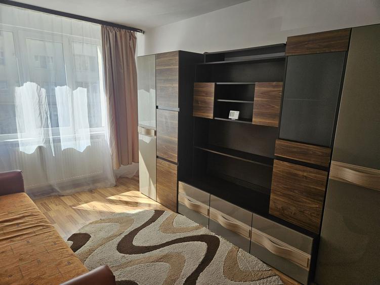 Inchiriez apartament cu 2 camere Brasov str. Galaxiei - 5
