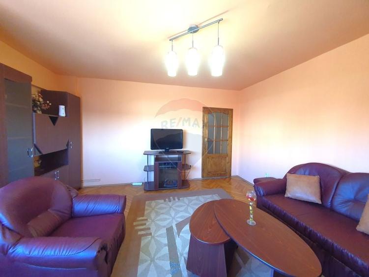 Inchiriez apartament 2 camere Vlaicu, decomandat, etaj 2, centrală gaz - 3