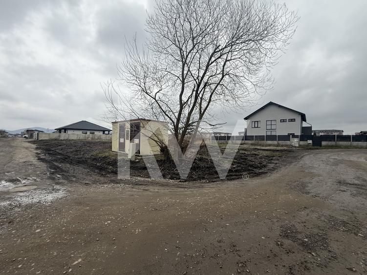 Teren intravilan construibil, utilități complete Str. Cetății - Comision 0 - 10