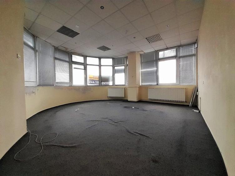 Cladire mixta / Loc. Fieni / zona centrala / D+P+1, / 828 mp / comision 0% - 7