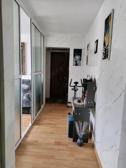 Vand apartament 2 camere decomandat - 2