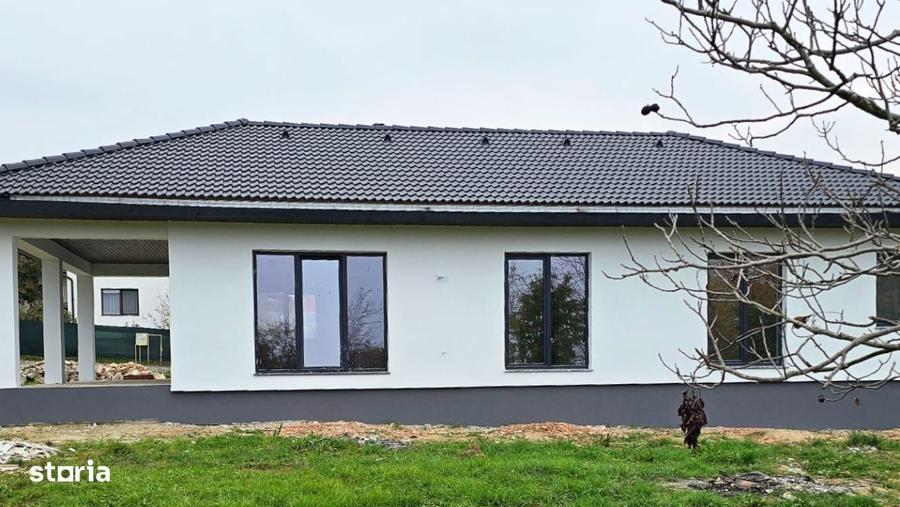 Vanzare Casa Satu Nou de Jos, cu suprafata utila de 155mp, teren d - 6