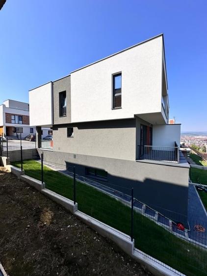 Duplex cu un design deosebit, spatiu generos si curte proprie - 6