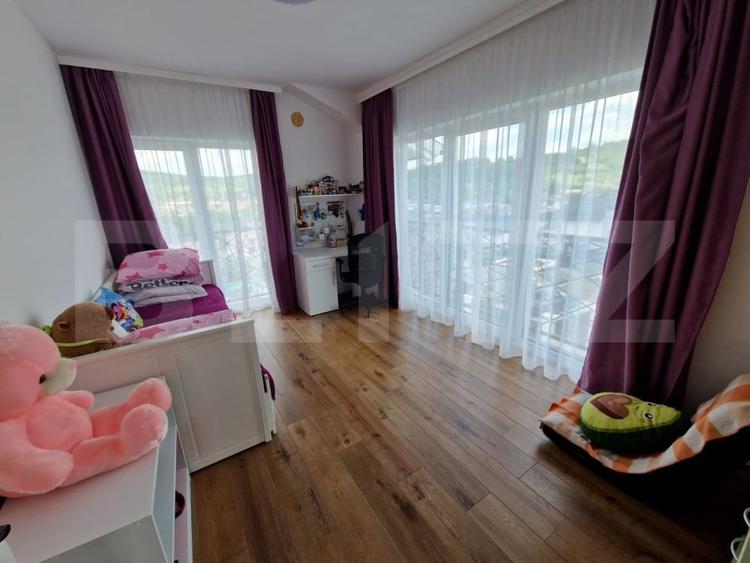 Vila superba in Livezeni, independenta energetic - 16